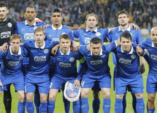 epa04748926 Dnipro players pose for photo before the UEFA Europa League, semi-final, second leg, soccer match between Dnipro and Napoli at the Olimpiyskyi stadium in Kiev, Ukraine, 14 May 2015. EPA/ROMAN PILIPEY
